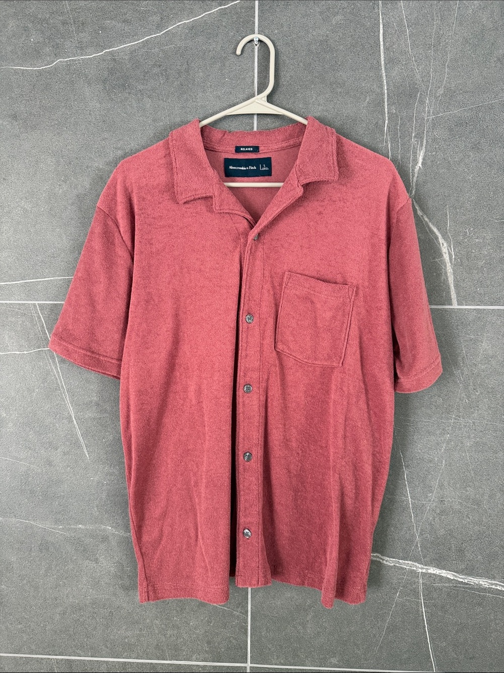 Abercrombie & Fitch Terry Cloth Button
Up - Men’s Large